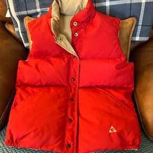 Women’s Quilted Reversible Vest Size Medium